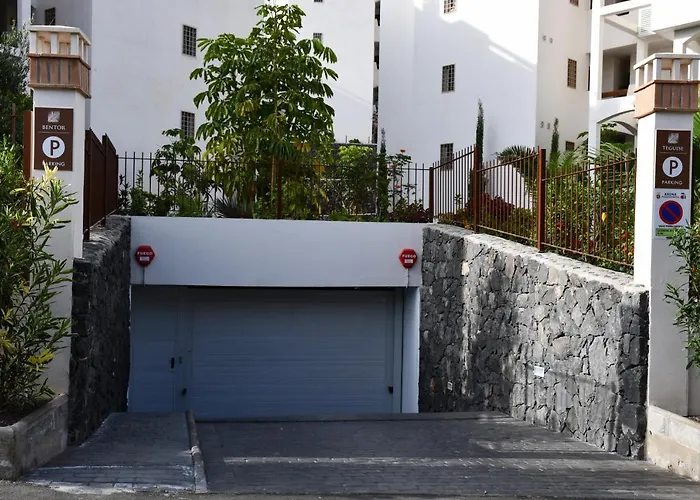 Dom wakacyjny Bentor 3-3 Penthouse Pool View & Jacuzzi 2b Palm-mar